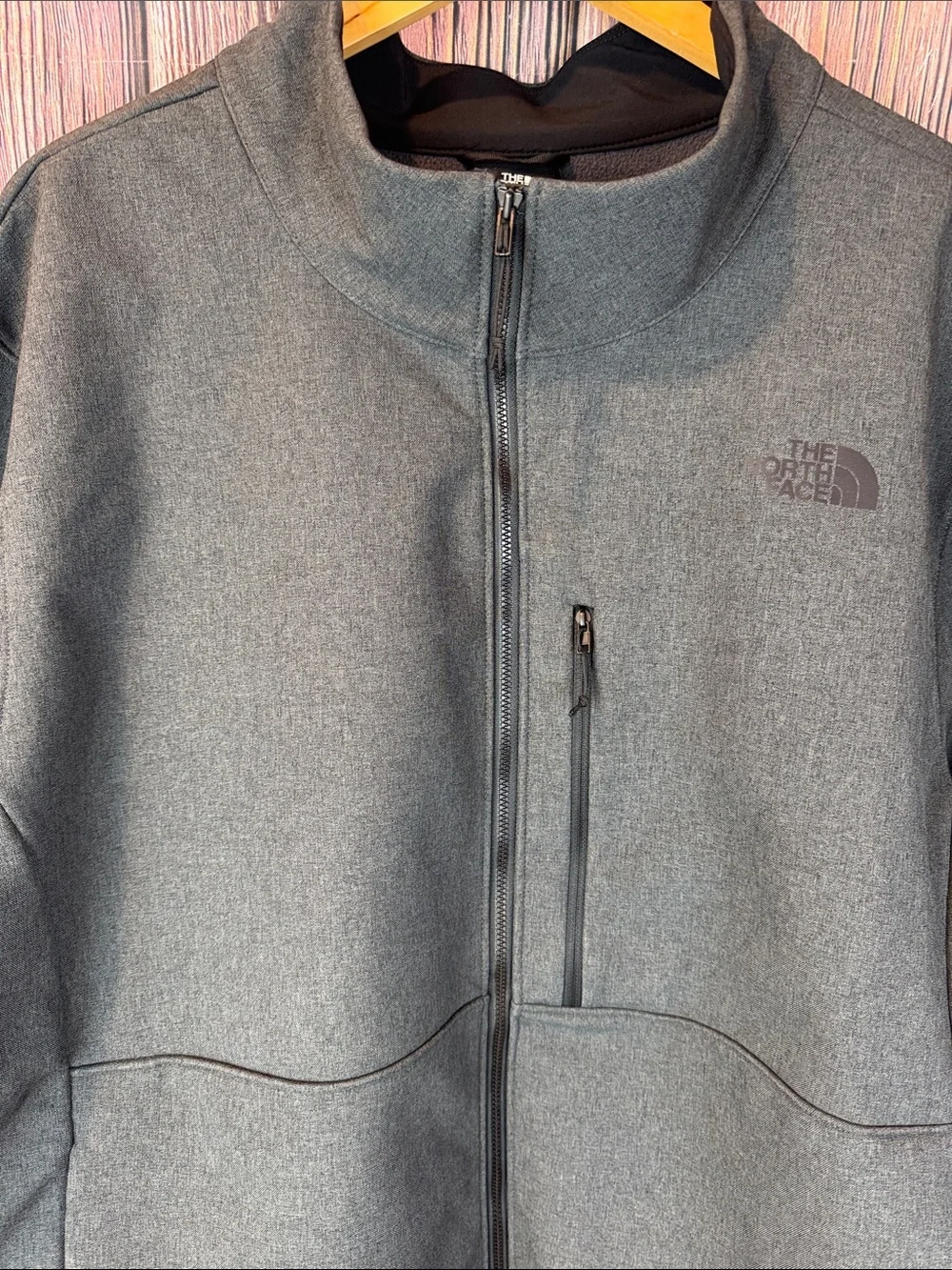 The North Face Men's Dark Gray Apex Bionic Windwall  Full-Zip Jacket